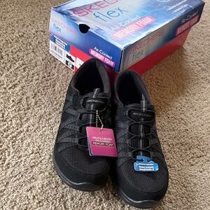 Skechers Flex Black Slip-On Memory Foam Sneakers Women's size 9 - NEW IN BOX